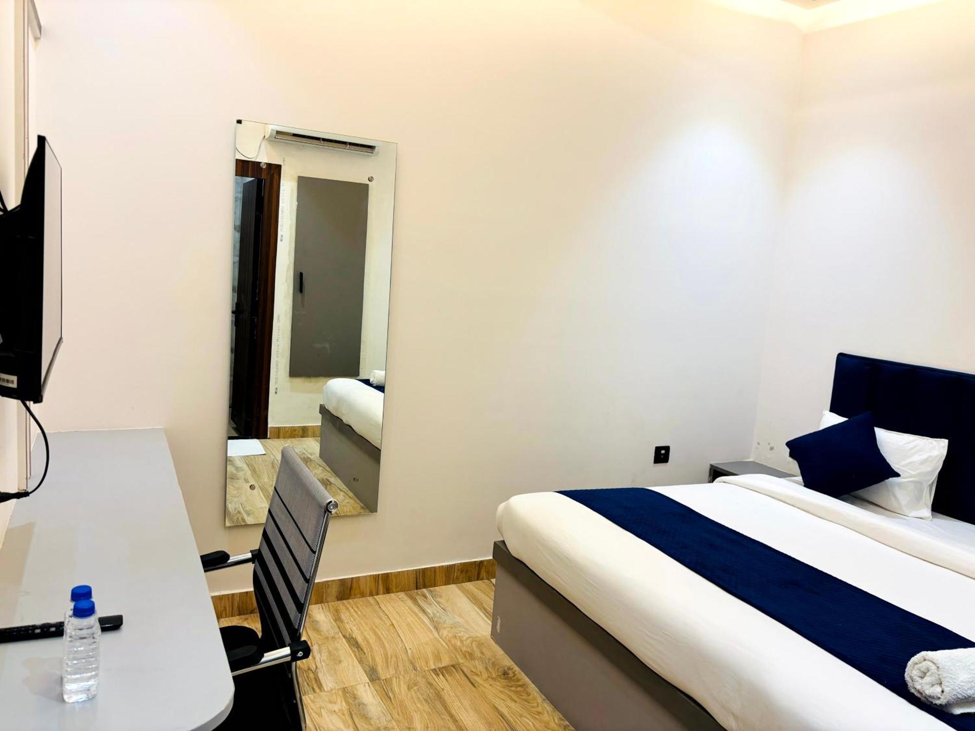 Hotel Taj Way By Jyoti Villa Agra  Ngoại thất bức ảnh