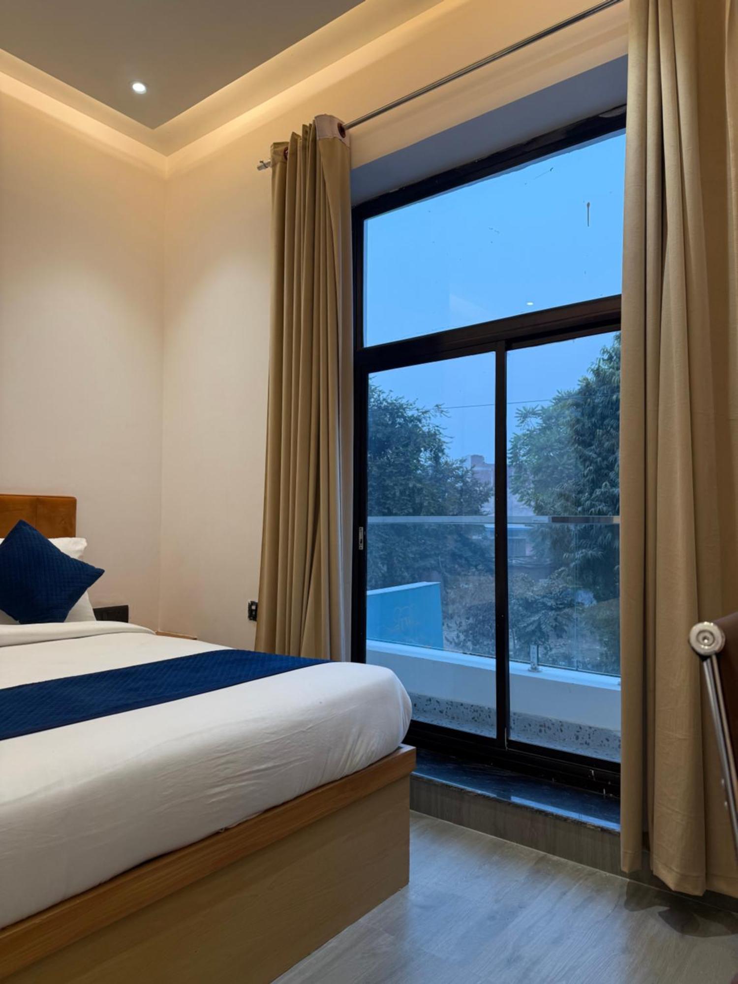 Hotel Taj Way By Jyoti Villa Agra  Ngoại thất bức ảnh