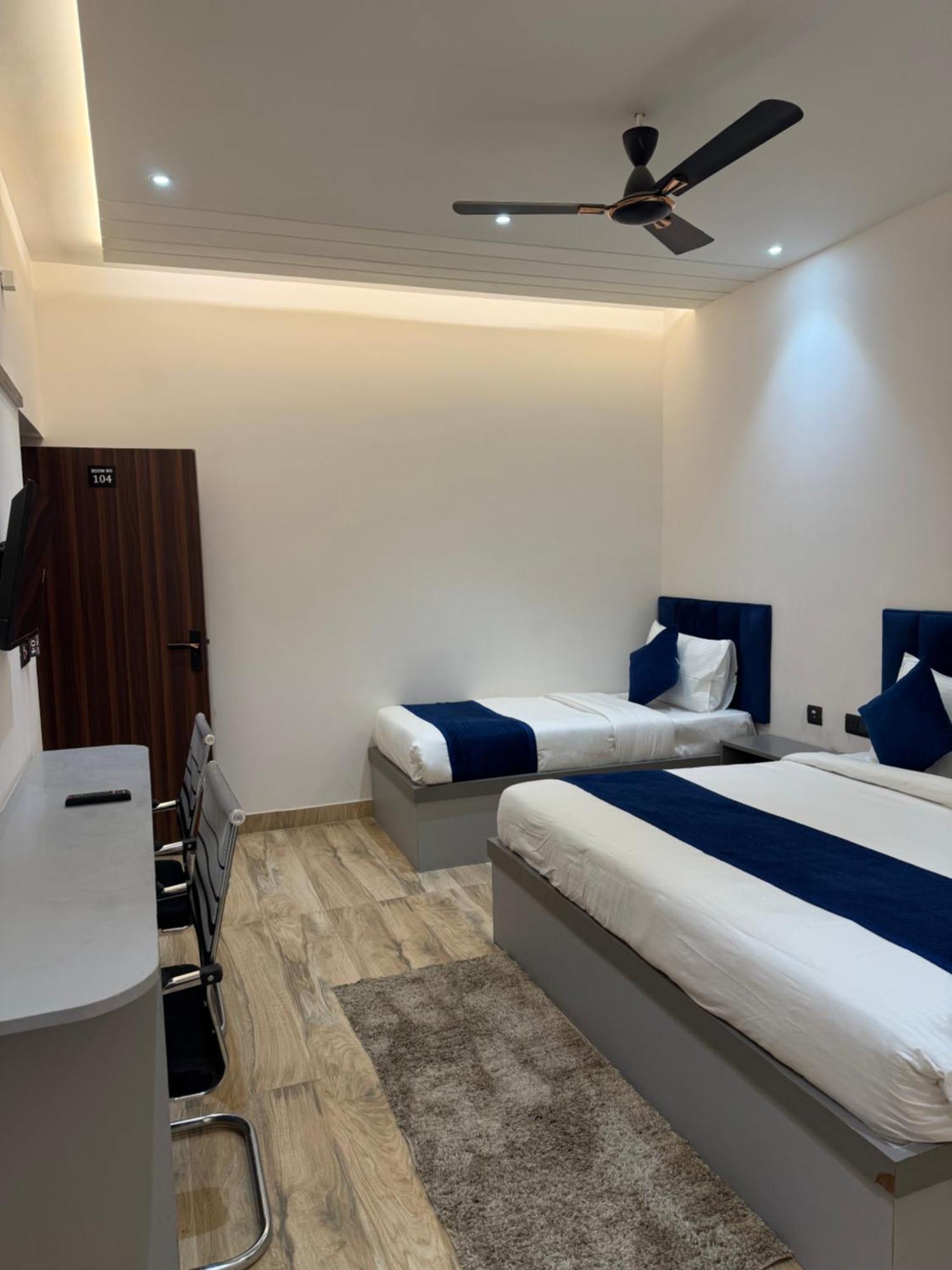 Hotel Taj Way By Jyoti Villa Agra  Ngoại thất bức ảnh