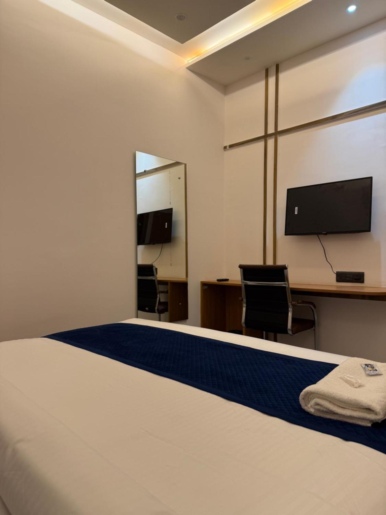Hotel Taj Way By Jyoti Villa Agra  Ngoại thất bức ảnh
